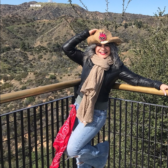 Meet your Posher, Antoinette - Picture 13 of 16